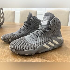 Adidas Pro Bounce 2019 basketball shoe. Color “Light Onix"